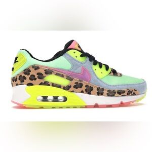 NWT Nike Air Max 90 LX 'Illusion Green'